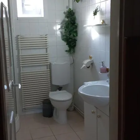 Anna Apartment