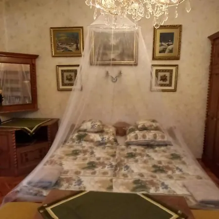Anna Apartment *