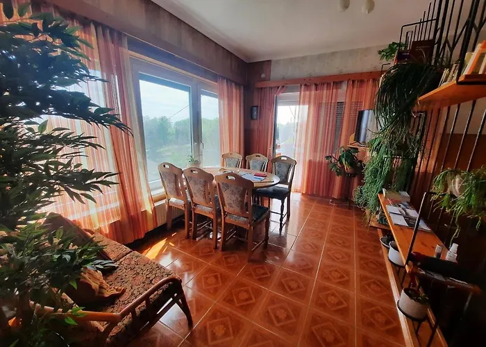 アパート Anna バダチョニトマイ