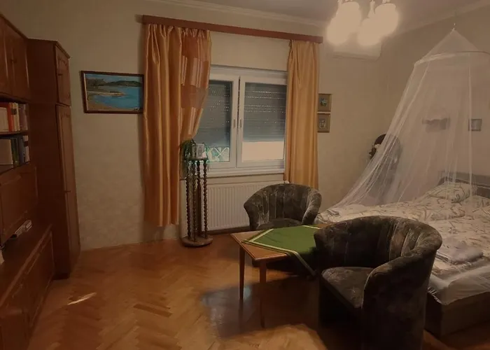 Anna * バダチョニトマイ