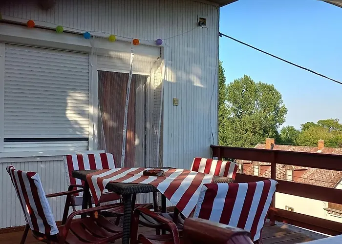 Anna * バダチョニトマイ